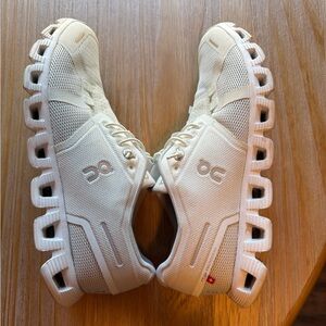 Womens White On Clouds